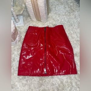 HOT! 🔥 Vinyl red skirt